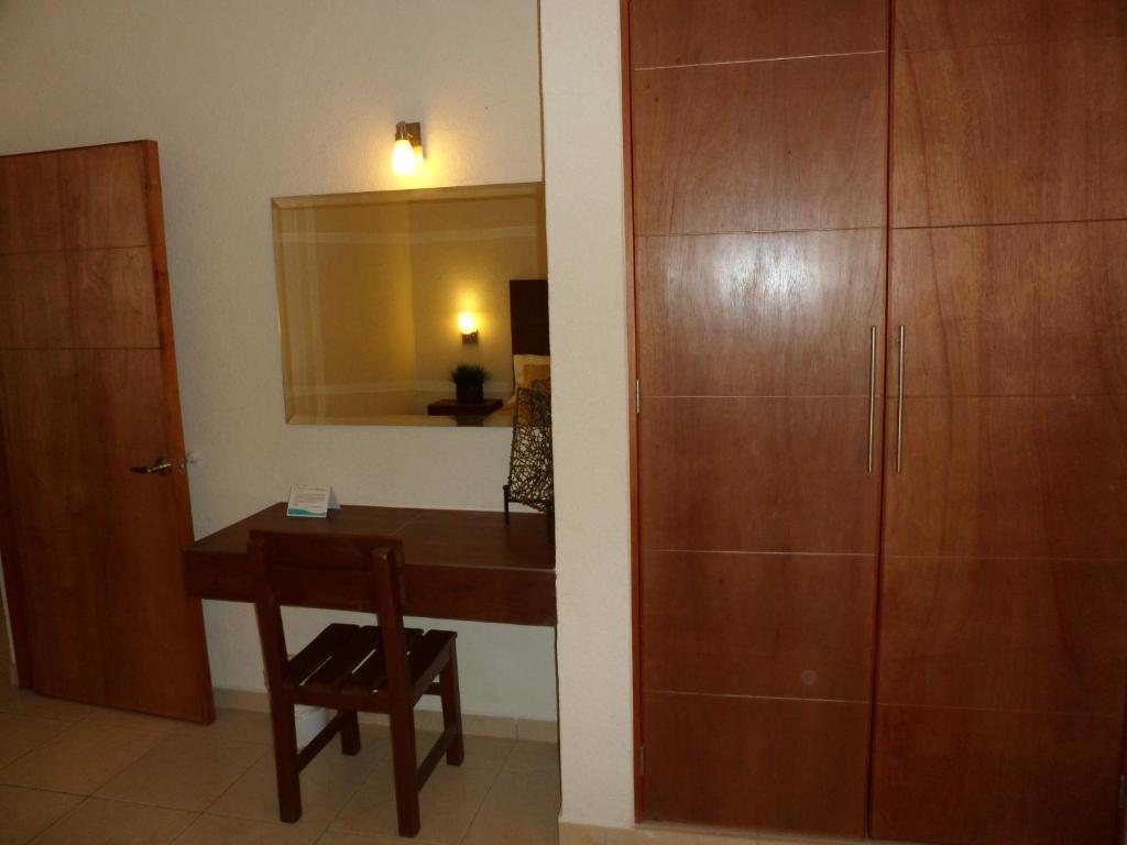 Coral Pacifico Hotel Y Villas Manzanillo Room photo