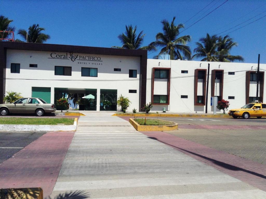 Coral Pacifico Hotel Y Villas Manzanillo Exterior photo